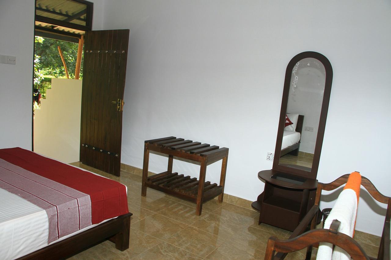Nethmi Homestay Sigirîya Extérieur photo